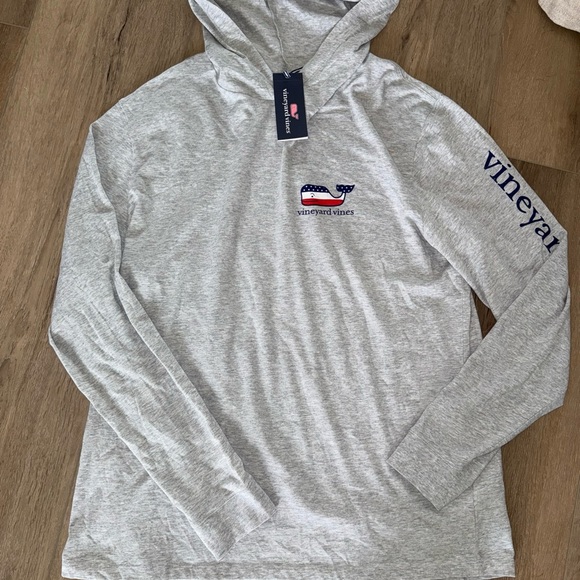 NWT Vineyard Vines Men’s Gray Long Sleeve American Flag Hoodie Tee T Shirt XL - Picture 1 of 4